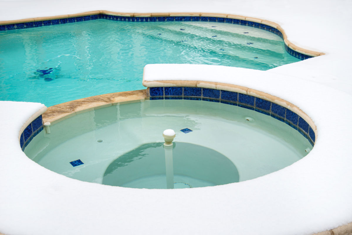 Hot tub winter