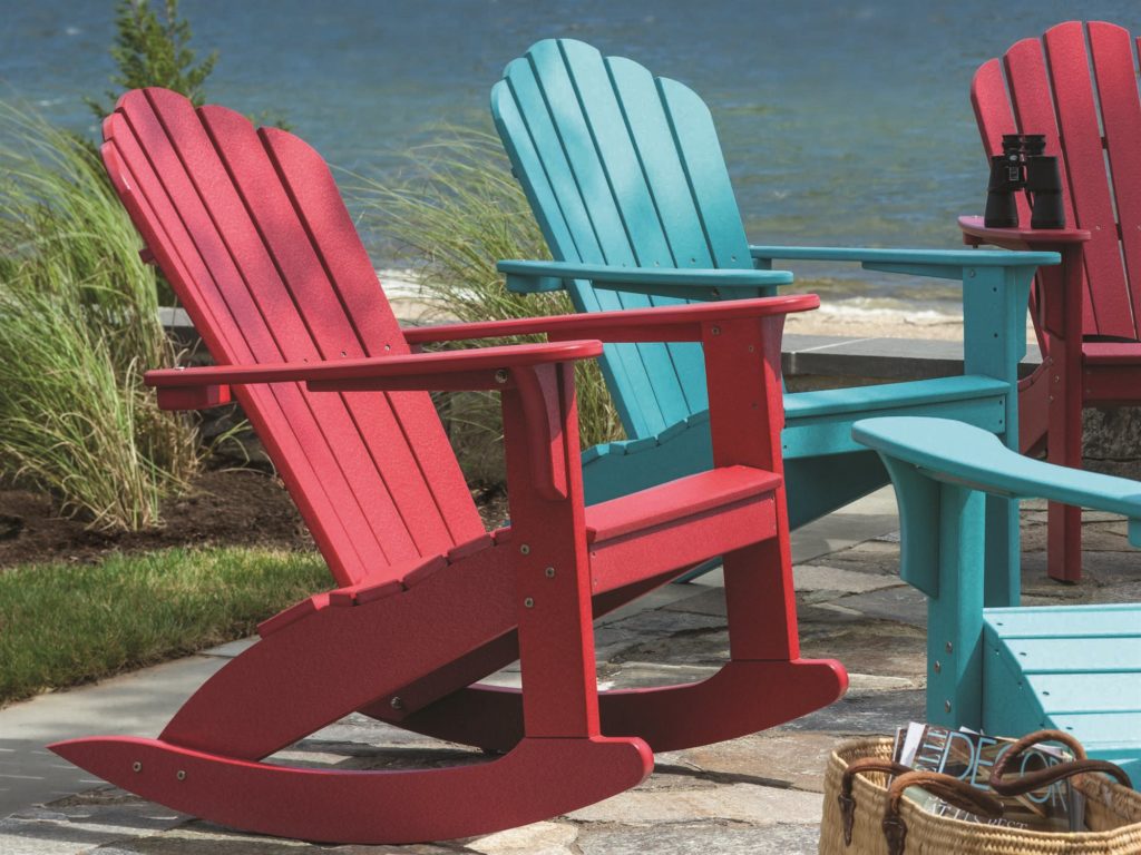 OUTDOOR FURNITURE CHAIRS Blue and red