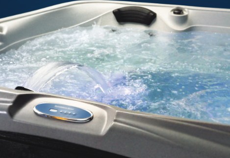 Sundance® Spas Splash Series - The hot tub dealers at Great Bay Spa & Sauna explain the pros and cons of plug-and-play hot tubs